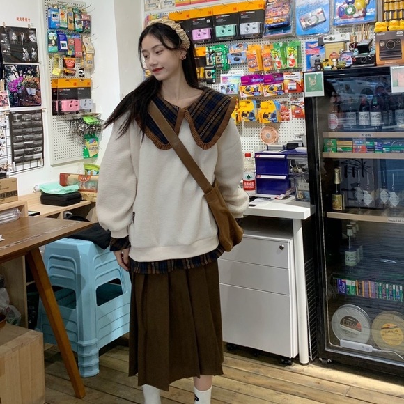 Sweater - Picture 3 of 5